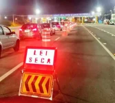 oito-carros-sao-apreendidos-em-florianopolis-durante-blitz-de-lei-seca