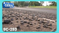 caos-na-sc-283:-buracos,-falta-de-sinalizacao-e-abandono