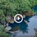 video:-ribeirao-com-agua-azul-chama-atencao-de-morador-em-blumenau-e-levanta-suspeita