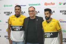 criciuma-apresenta-dois-reforcos-para-a-disputa-da-serie-b;-conheca-os-jogadores