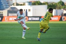 os-erros-de-argel-e-da-chapecoense-na-estreia-da-serie-b