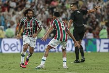 fluminense-atropela-o-flamengo,-fica-com-o-titulo-carioca-e-joga-rival-de-vez-na-crise