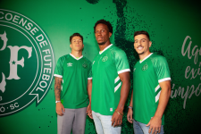 chapecoense-lanca-camisas-para-o-ano-do-cinquentenario;-fotos