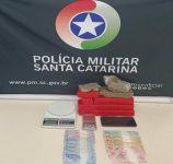 homem-e-preso-com-mais-de-2-kg-de-drogas-em-blumenau