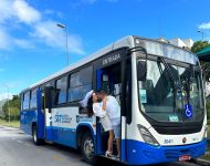 casal-que-noivou-em-terminal-de-onibus-faz-cha-de-bebe-em-meio-a-passageiros-em-florianopolis