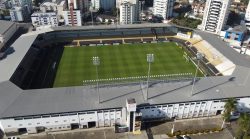 criciuma-sonha-alto,-mas-caminho-passa-pela-mudanca-do-estadio-heriberto-hulse