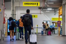 feriado-de-tiradentes-deve-ter-aumento-de-40%-na-movimentacao-no-aeroporto-de-navegantes