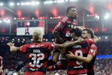 flamengo-vence-na-estreia-de-sampaoli-e-corinthians-tropeca-na-copa-libertadores