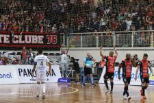 jec-futsal-goleia-o-foz-cataratas-e-mantem-invencibilidade-na-liga-nacional