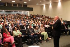 secretaria-de-educacao-apresenta-planejamento-em-encontro-com-o-orgao-central