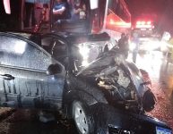 crianca-de-3-anos-morre-apos-carro-onde-estava-colidir-com-van-e-ser-atingido-por-onibus-em-sc