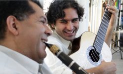 ufsc-sedia-mostra-com-show-de-chorinho-de-alessandro-penezzi-e-nailor-proveta 