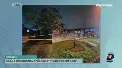 raio-atinge-casa-e-causa-incendio-em-criciuma