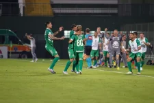 chapecoense-busca-empate-em-jogo-marcado-por-‘apagao’-na-arena-conda