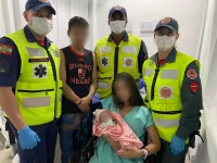 bebe-nasce-a-caminho-do-hospital-em-parto-com-ajuda-dos-bombeiros-de-navegantes