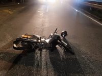 acidente-com-moto-deixa-vitima-fatal-e-outra-em-estado-grave-na-marginal-da-br-101-em-itajai