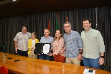 prefeitura-de-blumenau-assina-contrato-com-a-nova-cervejaria-da-oktoberfest-blumenau;-confira