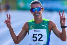 simone-ponte-ferraz-conquista-titulo-no-torneio-internacional-de-atletismo