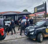 ‘chefe’-do-trafico-suspeita-de-ser-mandante-de-homicidio-e-presa-em-porto-belo