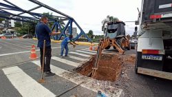 obra-emergencial-bloqueia-transito-na-ponte-azul-em-joinville