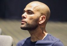 audio-de-vitima-do-caso-daniel-alves-e-vazado:-‘jogou-minha-bolsa-no-chao-e-me-bateu’