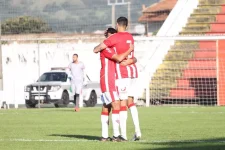 hercilio-luz-vence-e-assume-a-lideranca-provisoria-na-serie-d