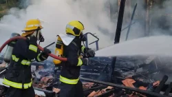 casa-e-consumida-por-incendio-e-familia-perde-tudo-em-witmarsum;-saiba-como-ajudar