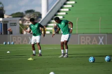 chapecoense-vive-tranquilidade-da-vitoria-no-classico