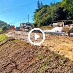 video:-vazamento-de-agua-forma-‘chafariz’-em-obra-de-duplicacao-da-br-470-em-blumenau 