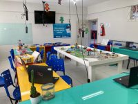 escola-municipal-de-joinville-recebe-r$-300-mil-em-reforma-de-laboratorio-de-robotica