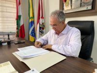 servidores-municipais-de-tijucas-poderao-ter-reajuste-salarial-de-12%