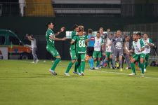 argel-fuchs-tem-duvida-na-lateral-esquerda-da-chapecoense