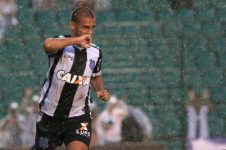 atacante-clayton-de-volta-para-o-figueirense?-veja-a-resposta-da-diretoria-do-clube