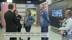 telespectadores-visitam-a-ndtv-record-tv-como-parte-da-comemoracao-dos-10-anos-do-cidade-alerta-sc