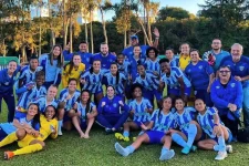 avai/kindermann-goleia-o-athletico-e-garante-permanencia-no-brasileirao-feminino