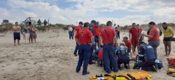 jovem-morre-afogado-apos-entrar-no-mar-com-amigo-em-navegantes