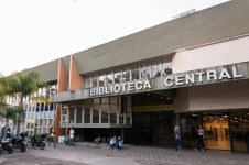 biblioteca-universitaria-da-ufsc-realiza-sessoes-e-consulta-publica sobre-suas-colecoes