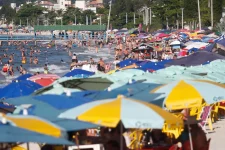 turismo-em-sc-tem-desafios-para-a-proxima-temporada-de-verao-no-litoral,-indica-pesquisa