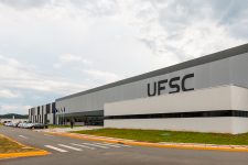 ufsc-joinville-apresenta-prototipos-de-robos,-avioes-e-foguetes-no-dia-mundial-da-criatividade