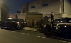 operacao-em-paranagua-cumpre-mandados-de-prisao,-busca-e-apreensao-contra-suspeitos-de-narcotrafico-interestadual-e-internacional