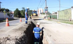 nova-rede-de-esgoto-comeca-a-ser-instalada-em-rua-movimentada-de-joinville-e-interdita-transito