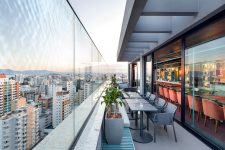 rooftop:-4-espacos-gastronomicos-com-vista-panoramica-para-voce-curtir-em-florianopolis