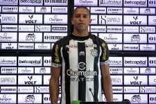 lateral-do-figueirense-e-vetado-de-jogo-na-serie-c-por-motivo-curioso