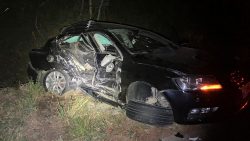 fotos:-carros-batem-de-frente-e-mulher-morre-na-br-470-em-pouso-redondo